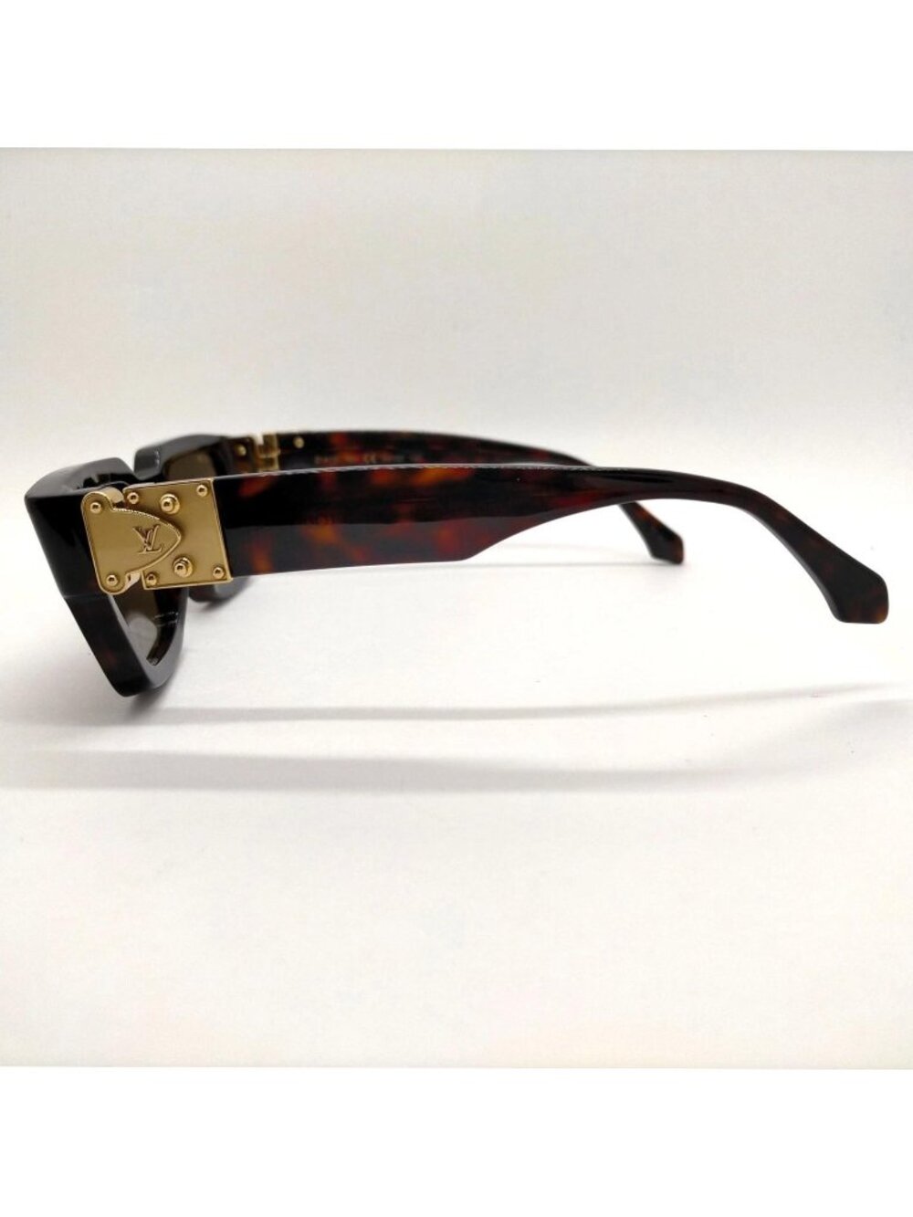 Authentic Louis Vuitton 1.1 Millionaires Tortoise Square Sunglasses Gold LV - Picture 6 of 10